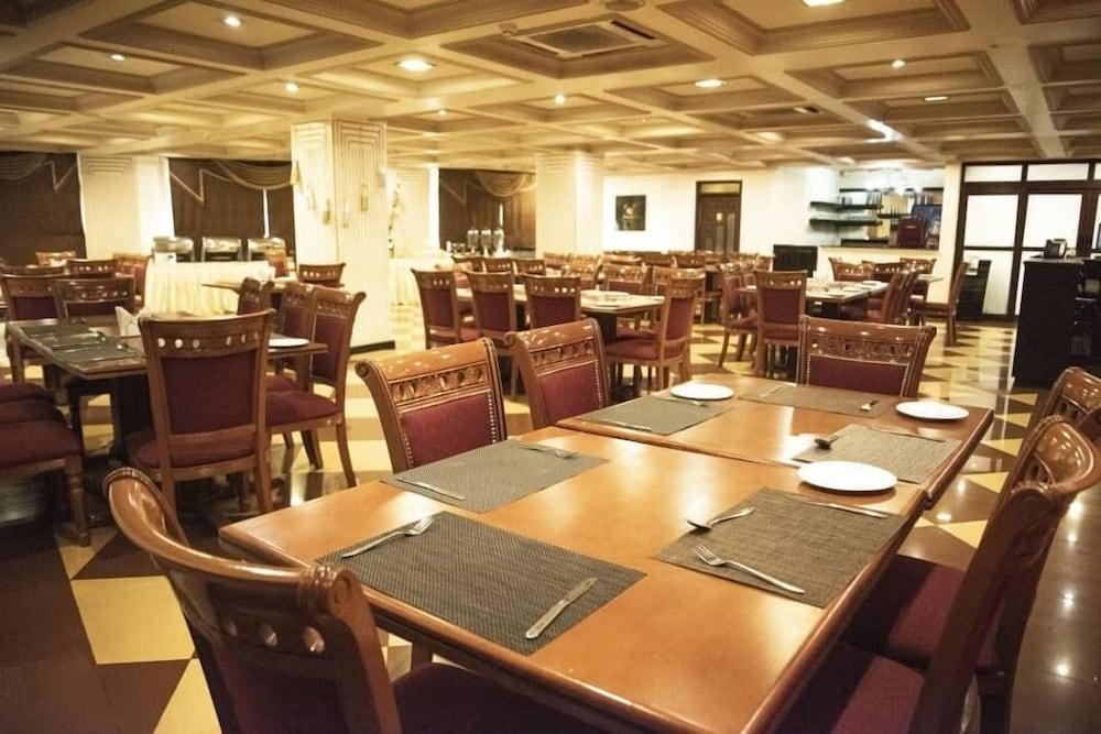 Hotel Sapphire Dar-es-Salaam Eksteriør bilde
